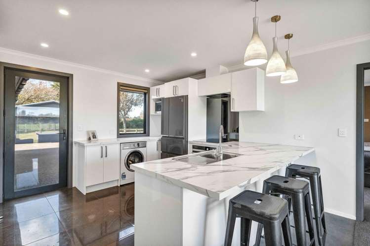 1384 Egmont Road Egmont Village_48