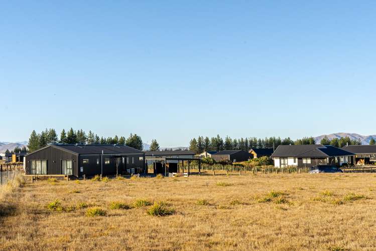 13 Tussock Crescent Twizel_6