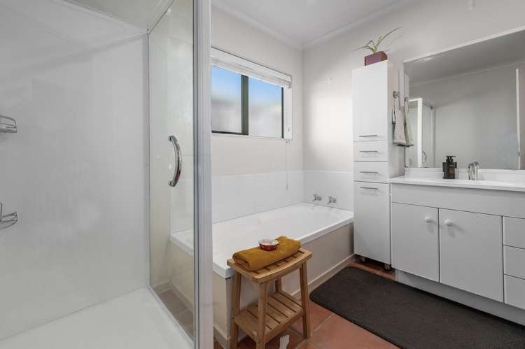 49E Coopers Road Gate Pa_15