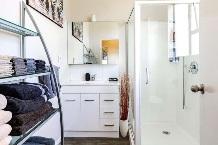 2384 State Highway 63 Wairau Valley_12