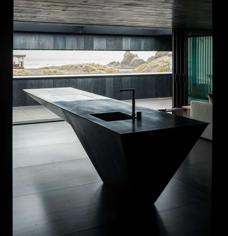  19 Marine Parade South Piha_7