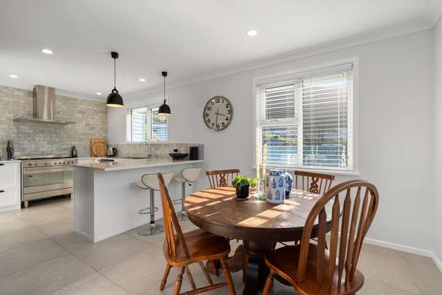 16 Doris Gordon Crescent Crofton Downs_3