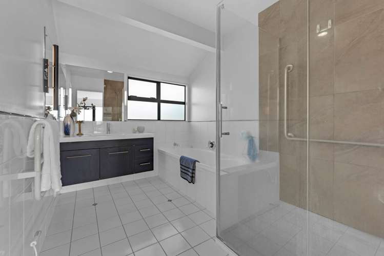 8 Marine Lane Mount Wellington_29