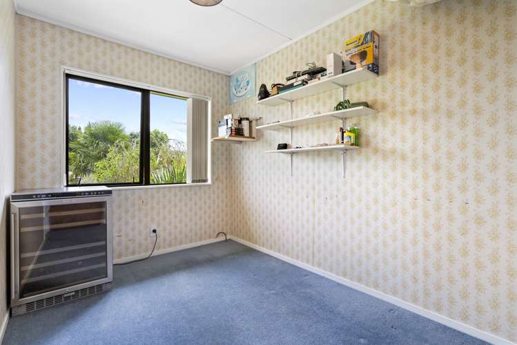 8 Robyn Hyde Place Leamington_13