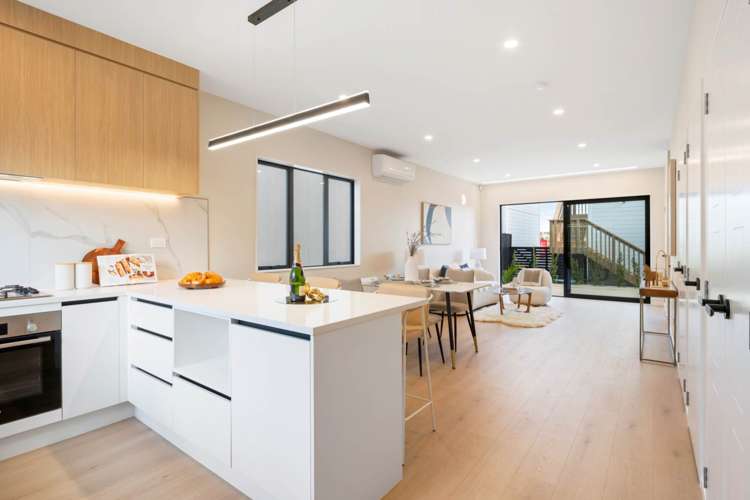 6 Greenbrier Street Westgate_8