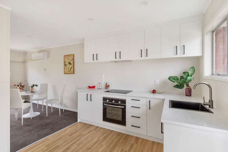 4/94 Beaumonts Way Manurewa_5