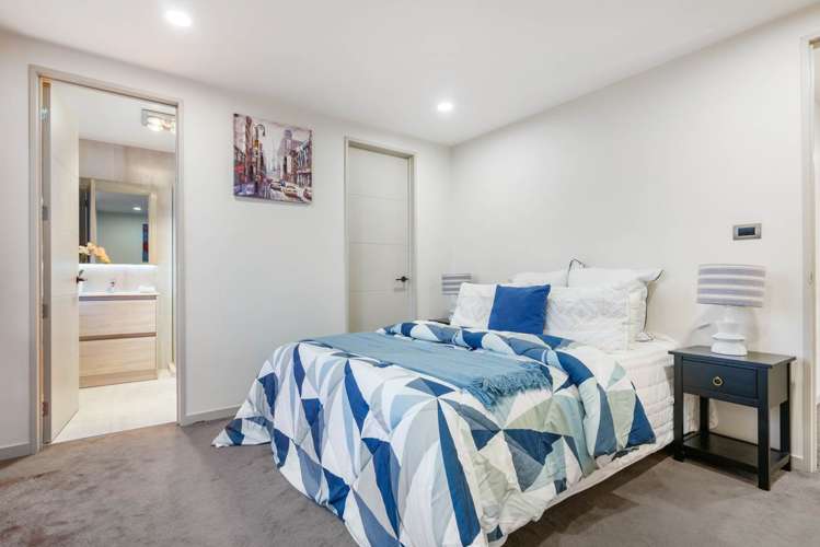 15 Tims Crescent Flat Bush_24