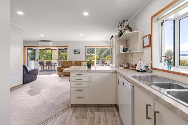 5 Moana View Road Waikawa_3
