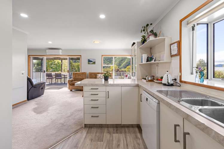 5 Moana View Road Waikawa_3