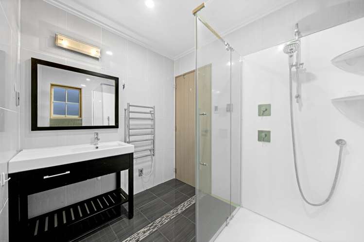 6 Dione Place Flat Bush_20