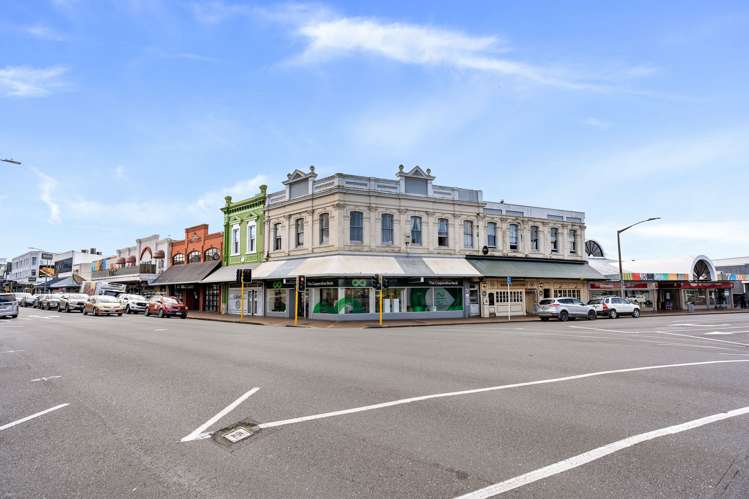 Cnr Bank Street and Vine Street_0