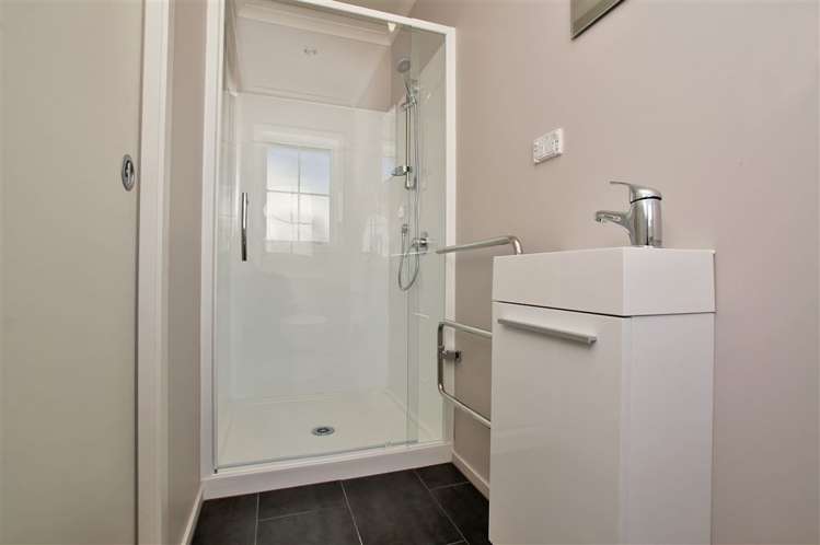 32 Queens Park Crescent Frankton_8