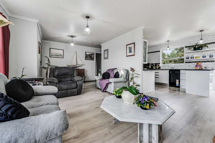 21 Brookbank Place Glenview_9