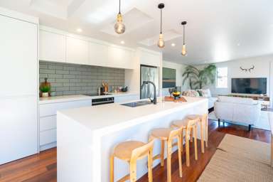 326 South Makara Road_4