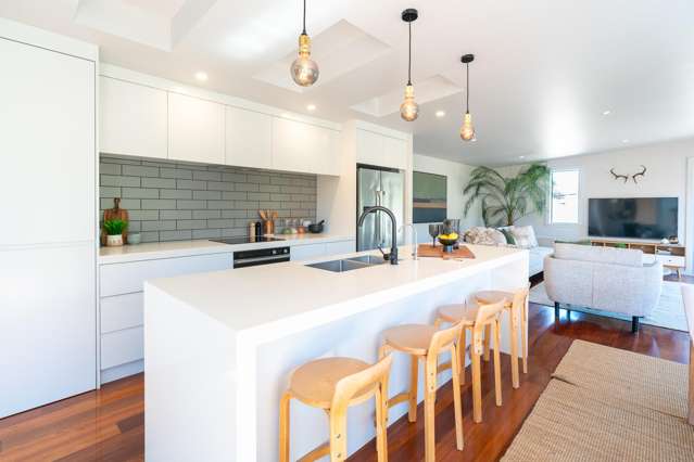 326 South Makara Road Makara_4