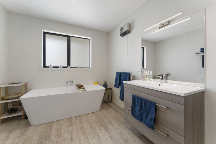 1 Albert Drive Clyde_20