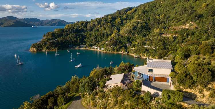 1 Cooks Ridge Waikawa Bay_0