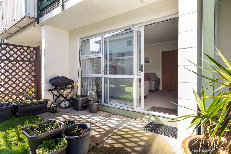 10/154 Onepu Road Lyall Bay_7