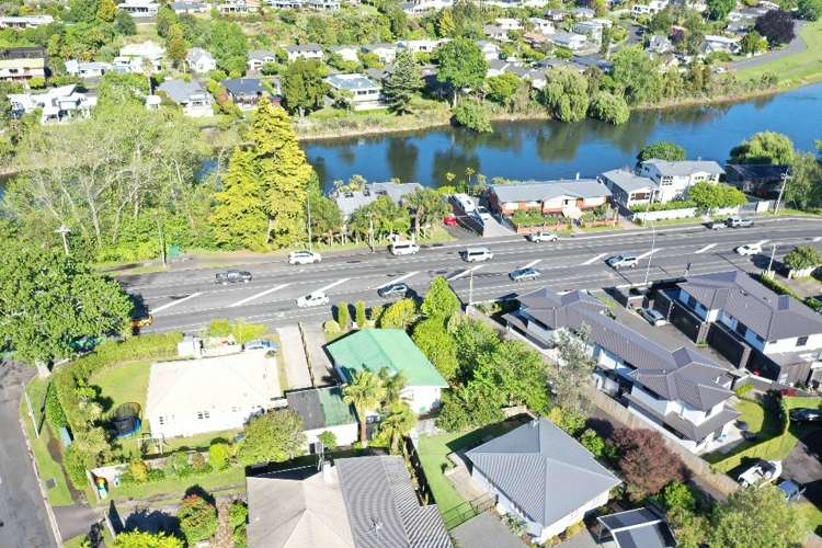 634a River Road Chartwell_12