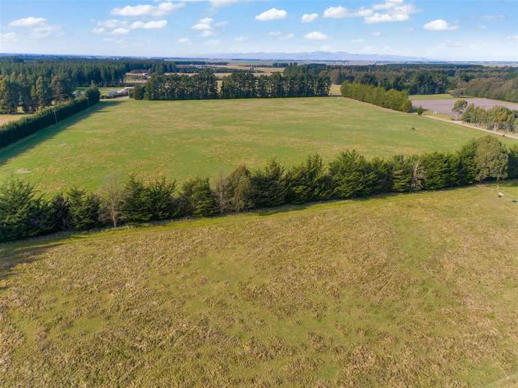 742 Downs Road West Eyreton_29