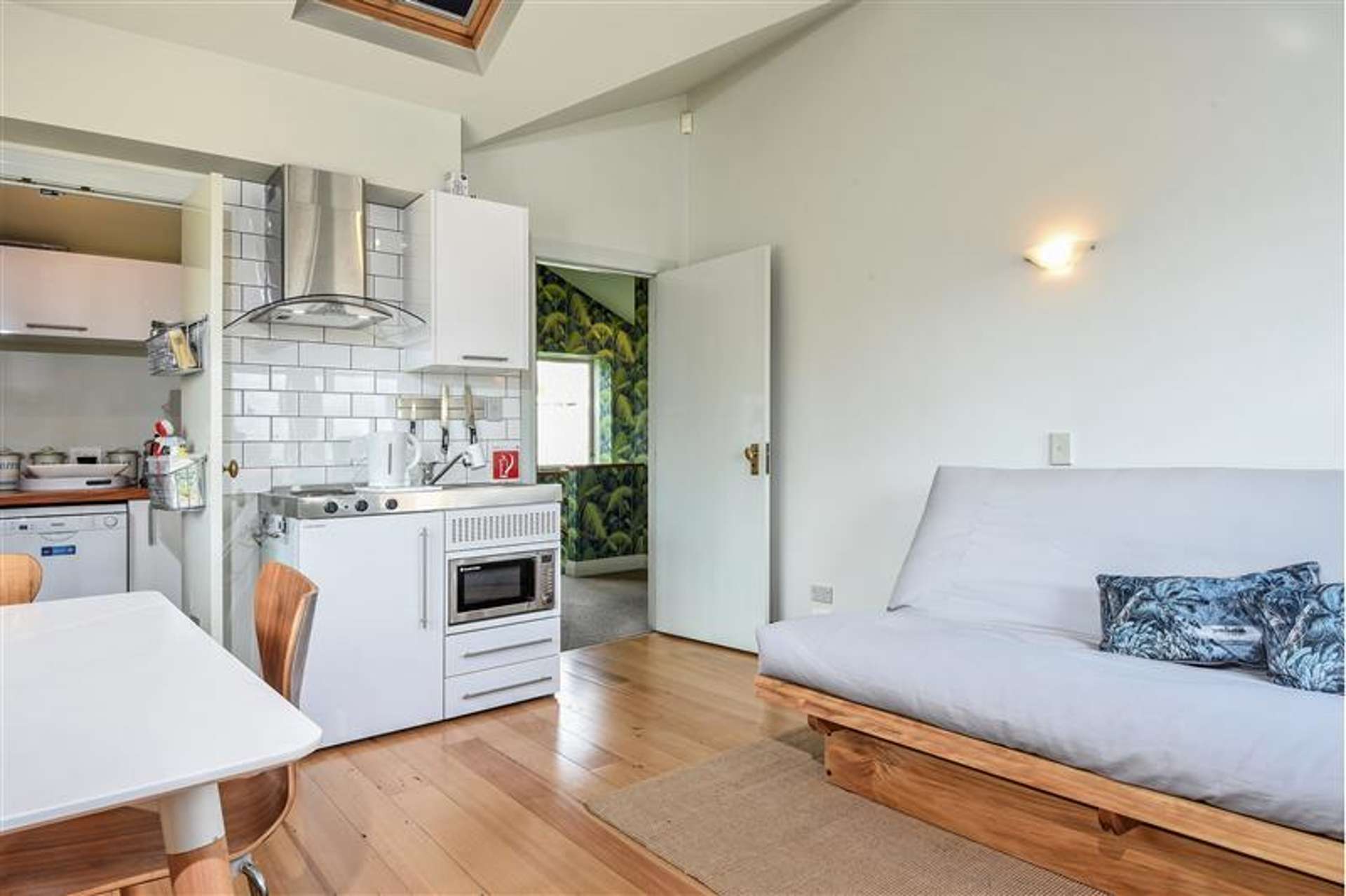 APT/27 Mount Albert Road 1727_0