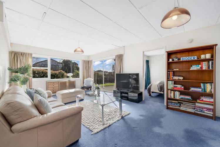 8 Fielding Crescent Farm Cove_18