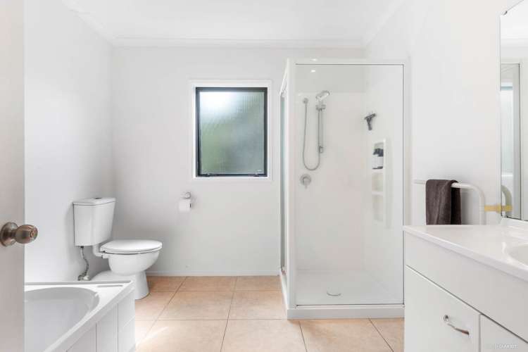 8 Greig Place Pukekohe_11