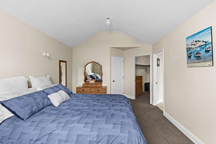 70 Whiting Crescent Greenmeadows_20