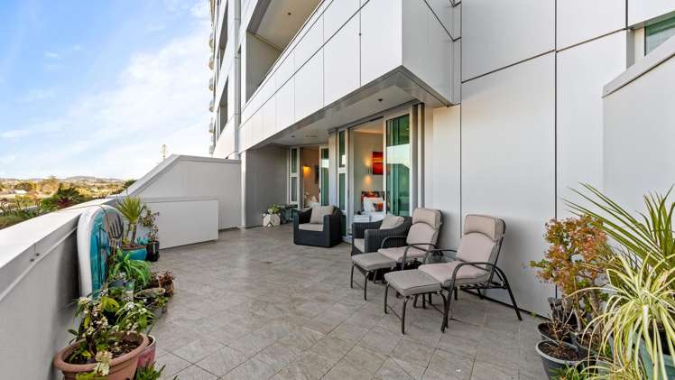 415/11 Tamariki Avenue Orewa_15