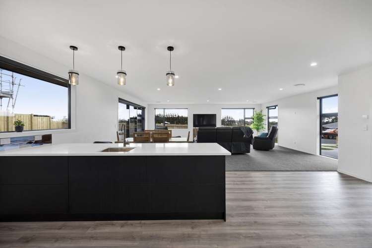 11 Othello (Lot 5) Stratford_6