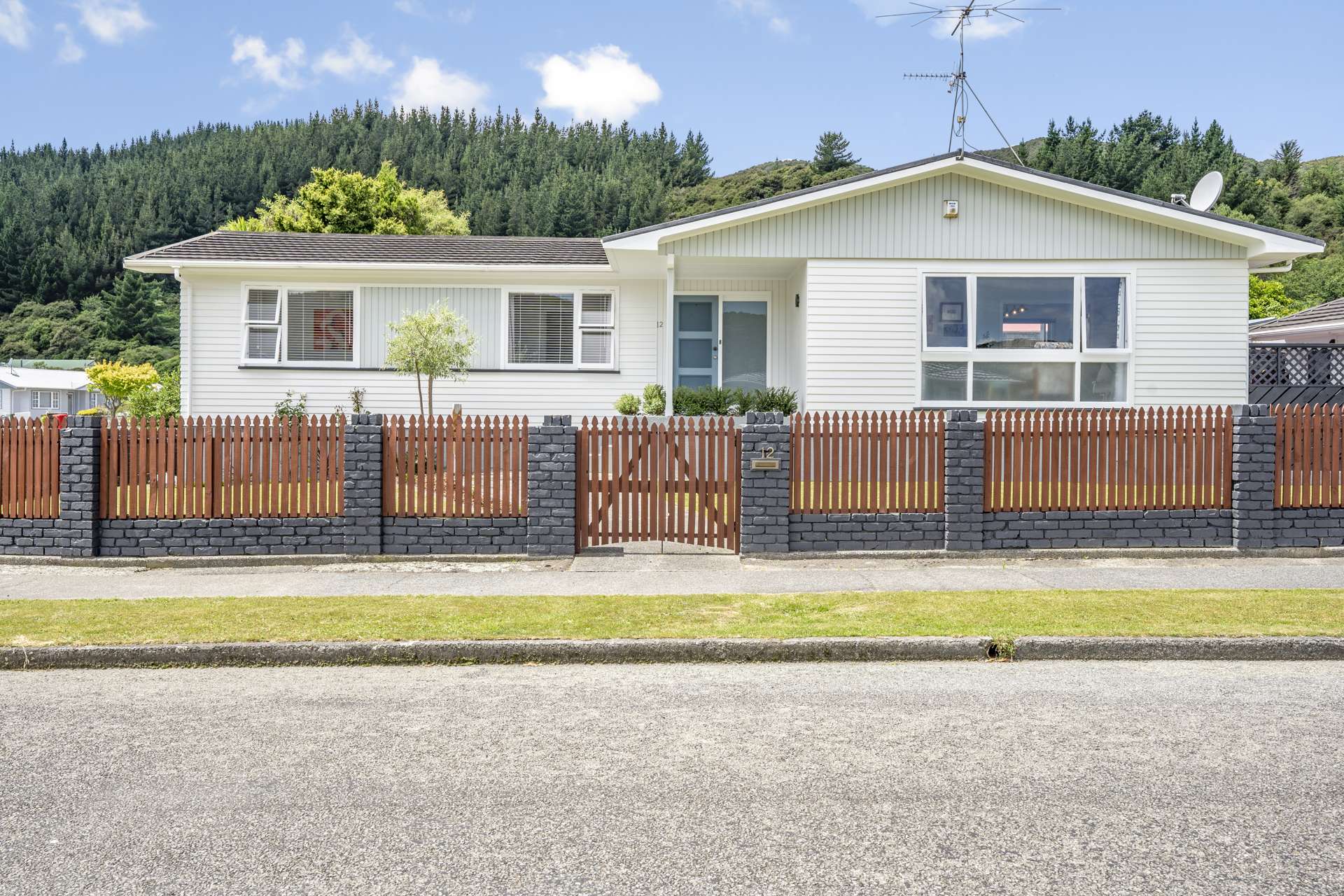 12 Berkeley Road Wainuiomata_0