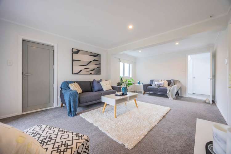 24 Shanaway Rise Hillcrest_7
