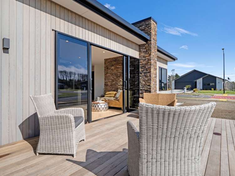 26 Whakahaumako Road Leamington_31