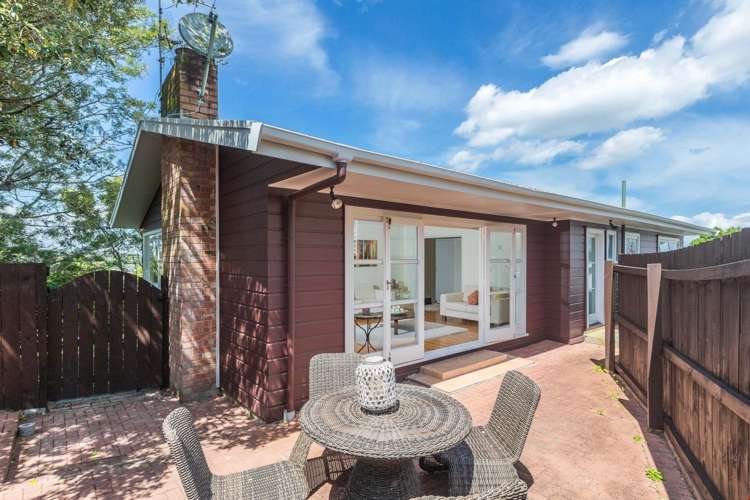 6 Kennedy Avenue Forrest Hill_22