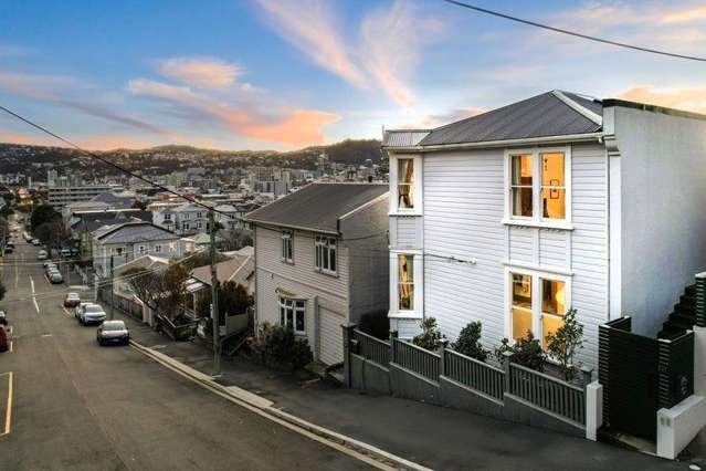 Four Bedroom, Mt Vic Villa