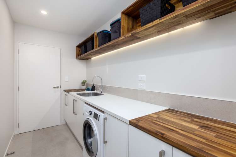 26 Pegasus Main Street Pegasus_18