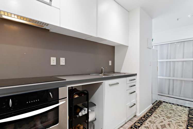 1102/10 Waterloo Quadrant Auckland Central_4