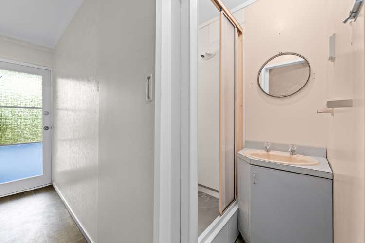 31 Russell Crescent Western Heights_17