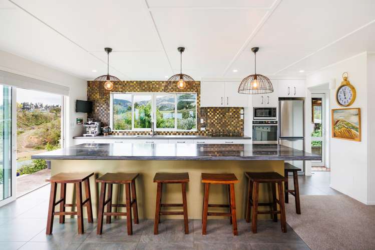 165 Albert Road Tokomaru_5