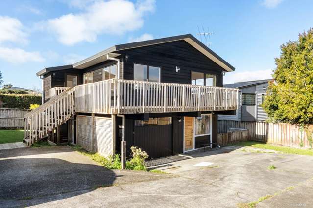 2/15 Tiroroa Avenue Te Atatu South_1