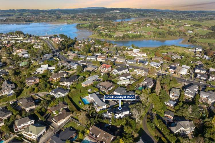 126b Sandspit Road Cockle Bay_28