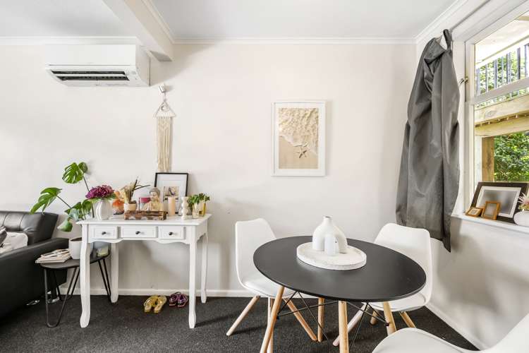 27 Kitchener Terrace Johnsonville_5