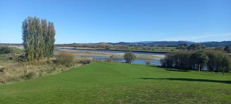 23 Sneyd Street Tuatapere_15