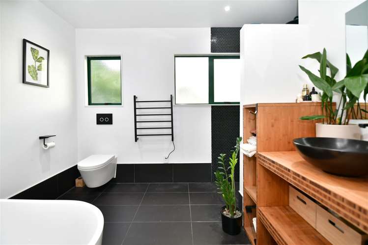 2a Roberta Crescent Orewa_7