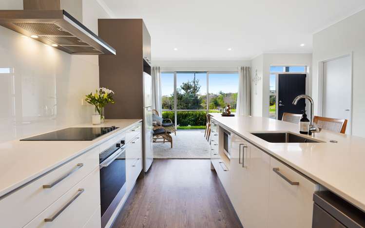 6 Tyler Davies Drive Red Beach_4