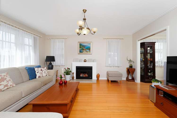 10 Kelwyn Road Kelston_8