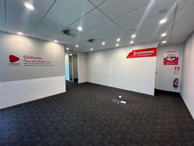 Ground Floor, 4 Pavilion Drive, Mangere Mangere_2