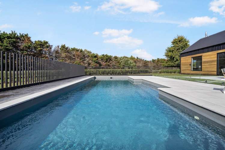 242 Seagrove Road Waiau Pa_24