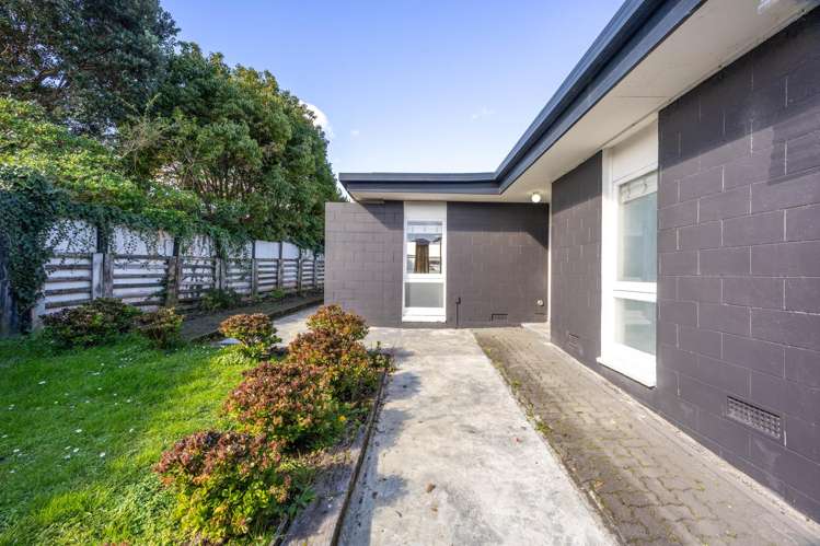 25 Meadway Sunnyhills_4