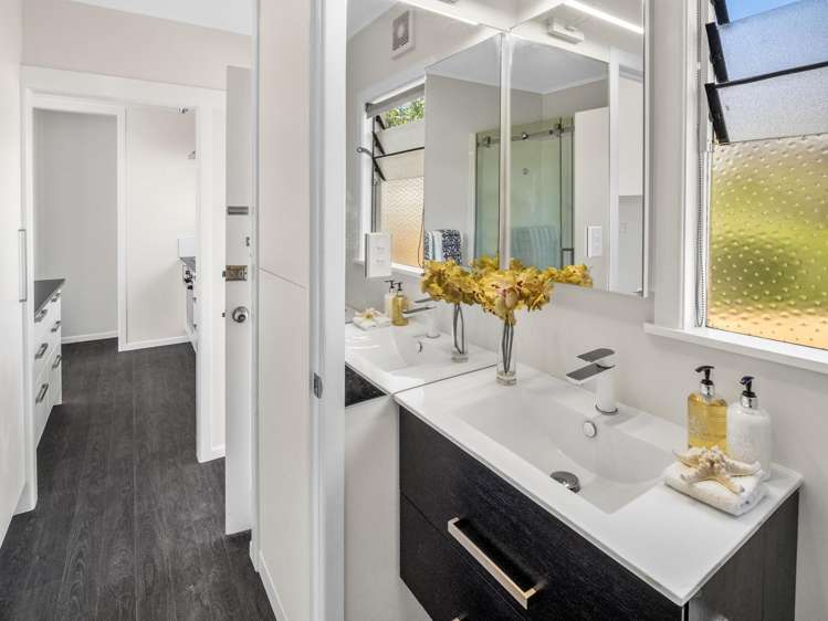 1/6 Tallington Crescent Torbay_11